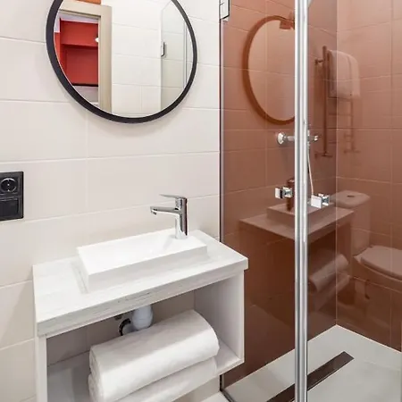 куліша 37 Apartment *